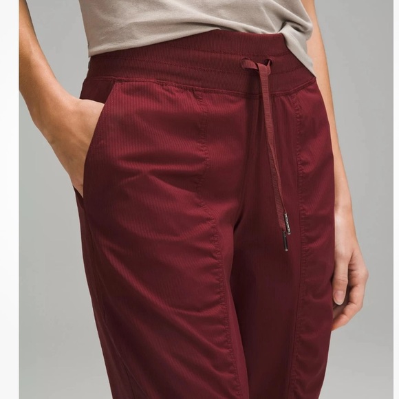 LULULEMON Dance Studio Mid Rise Jogger Pants in Merlot size 8 - Picture 4 of 9